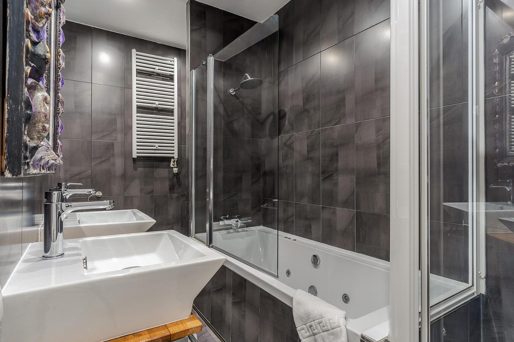 ברצלונה Enjoybcn Tapies Apartment מראה חיצוני תמונה